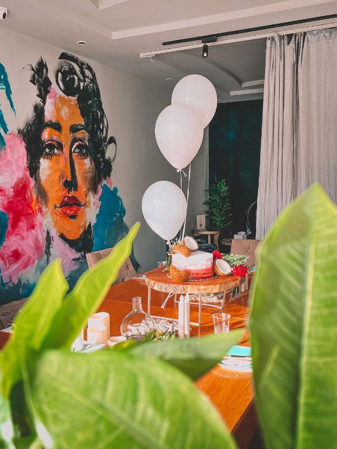 Sharz Hotel Бурайда Екстериор снимка