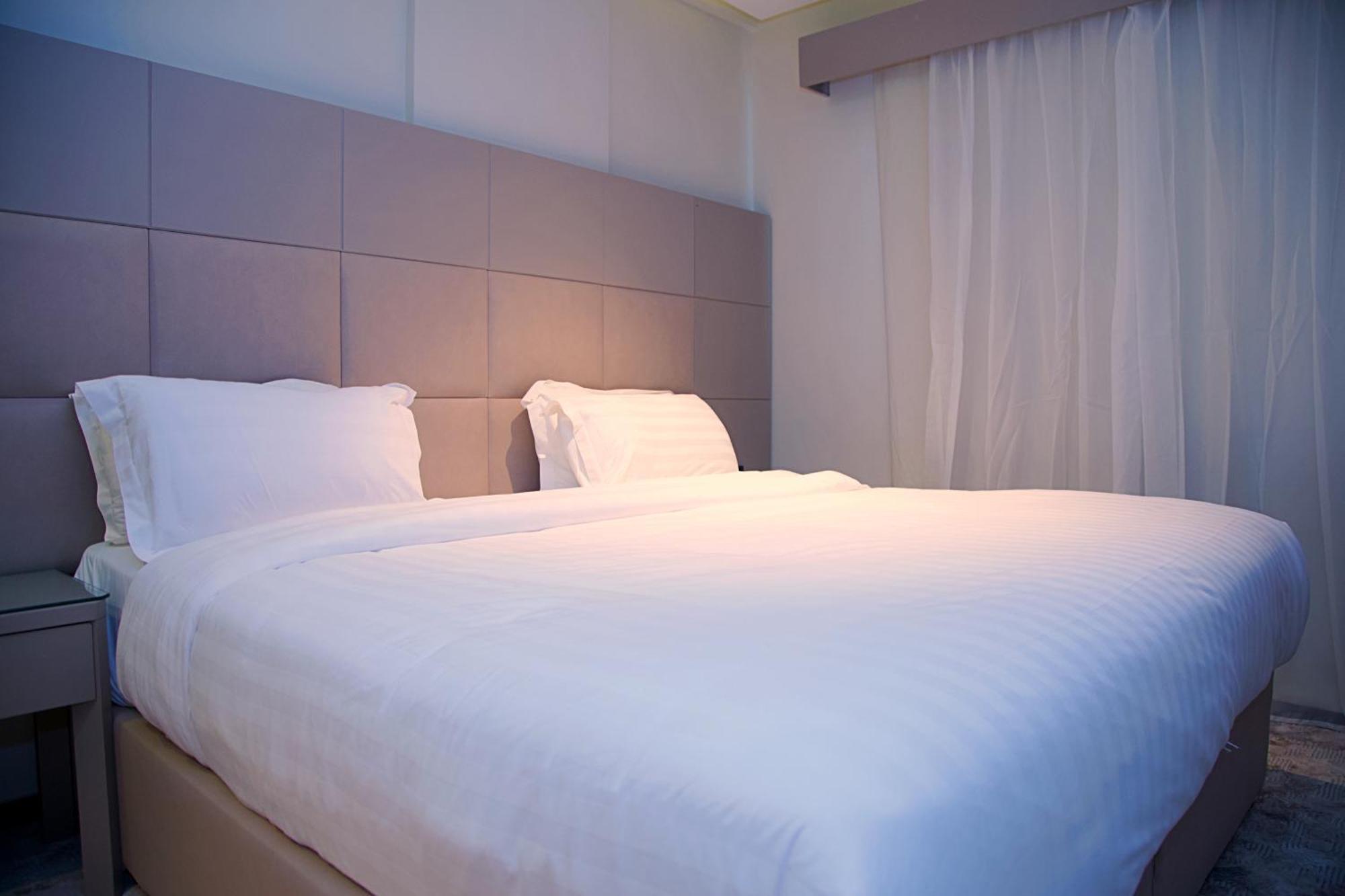 Sharz Hotel Бурайда Екстериор снимка