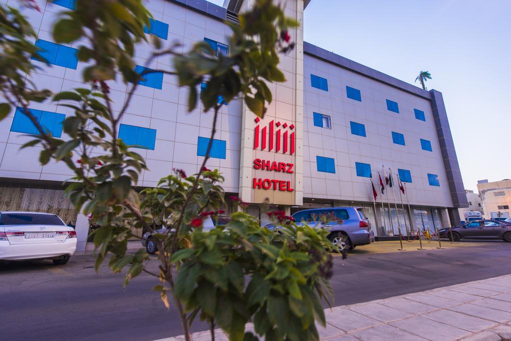 Sharz Hotel Бурайда Екстериор снимка