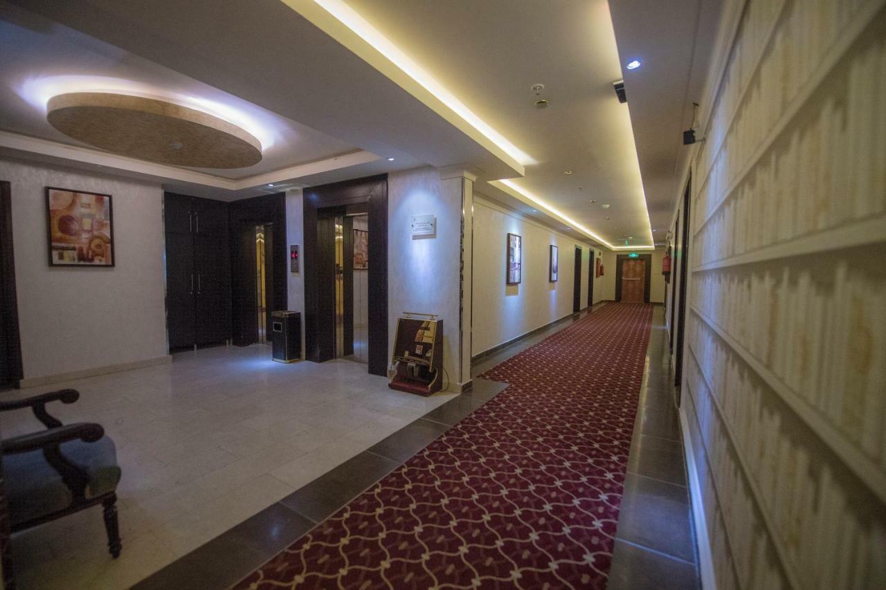 Sharz Hotel Бурайда Екстериор снимка